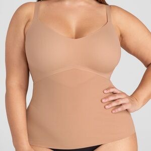 Honeylove LiftWear Cami Sand 4X NWT Built-In Bra Smoothing Plus Discontinued